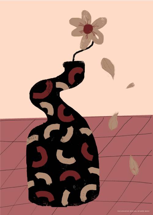Beige Flowers In Vase – Grafiske Plakater