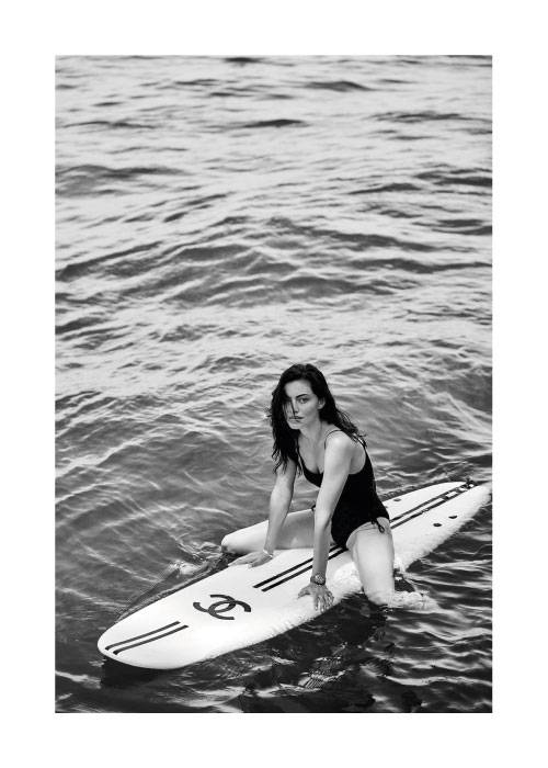 Chanel Board In Water – Fotokunst