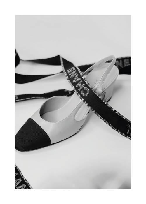 Ribbon Shoes – Fotokunst
