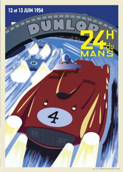 Vintage plakat af 24-timers Le Mans-løbet 1954 med en rød racerbil i fuld fart under Dunlop-broen, løbsdetaljer og deltagerinformation. En del af vores nye eksklusive samling af vintage-inspirerede plakater. Tilgængelig på postershop.dk
