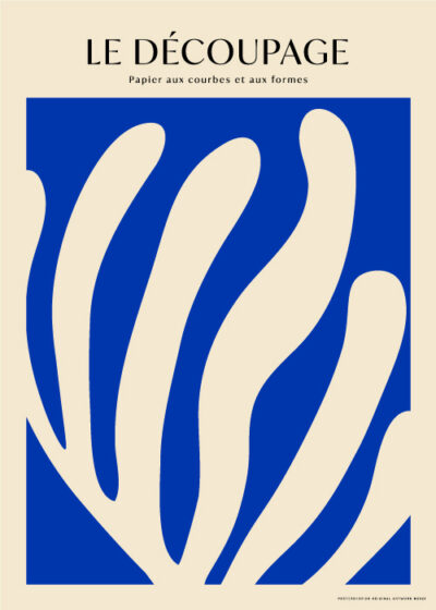 Elegant abstrakt kunstplakat "Le Découpage Bleu" inspireret af Henri Matisses papirklip – Blå og cremefarvede former.