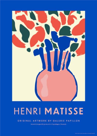 Kunstplakat "Blue Flower Vase" inspireret af Henri Matisse – pink vase med farverige blomster på blå baggrund.
